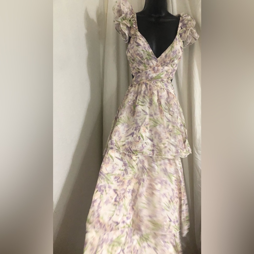 Ethereal ruffled shoulder sweetheart neckline cutout
layered maxi dress size XS - Picture 3 of 16